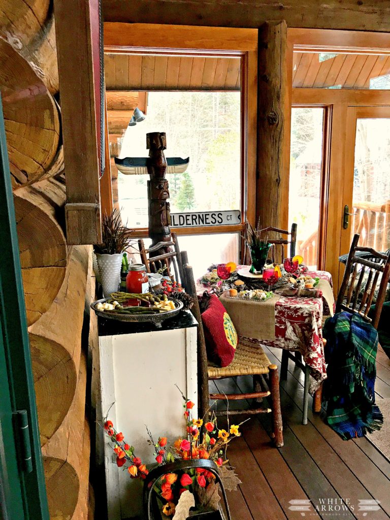 Cabin, log cabin, Fall Decor, Autumn Decor, Tablesetting, totem pole, cabin decor, sunroom