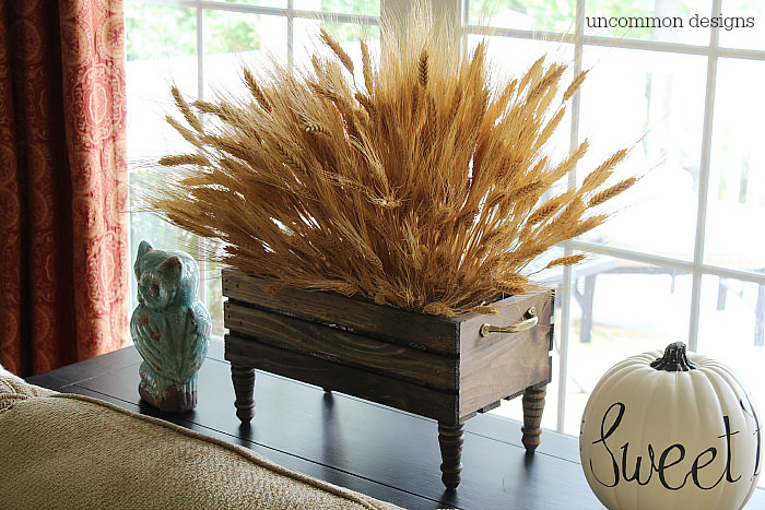 wood-crate-wheat-centerpiece-uncommon-designs