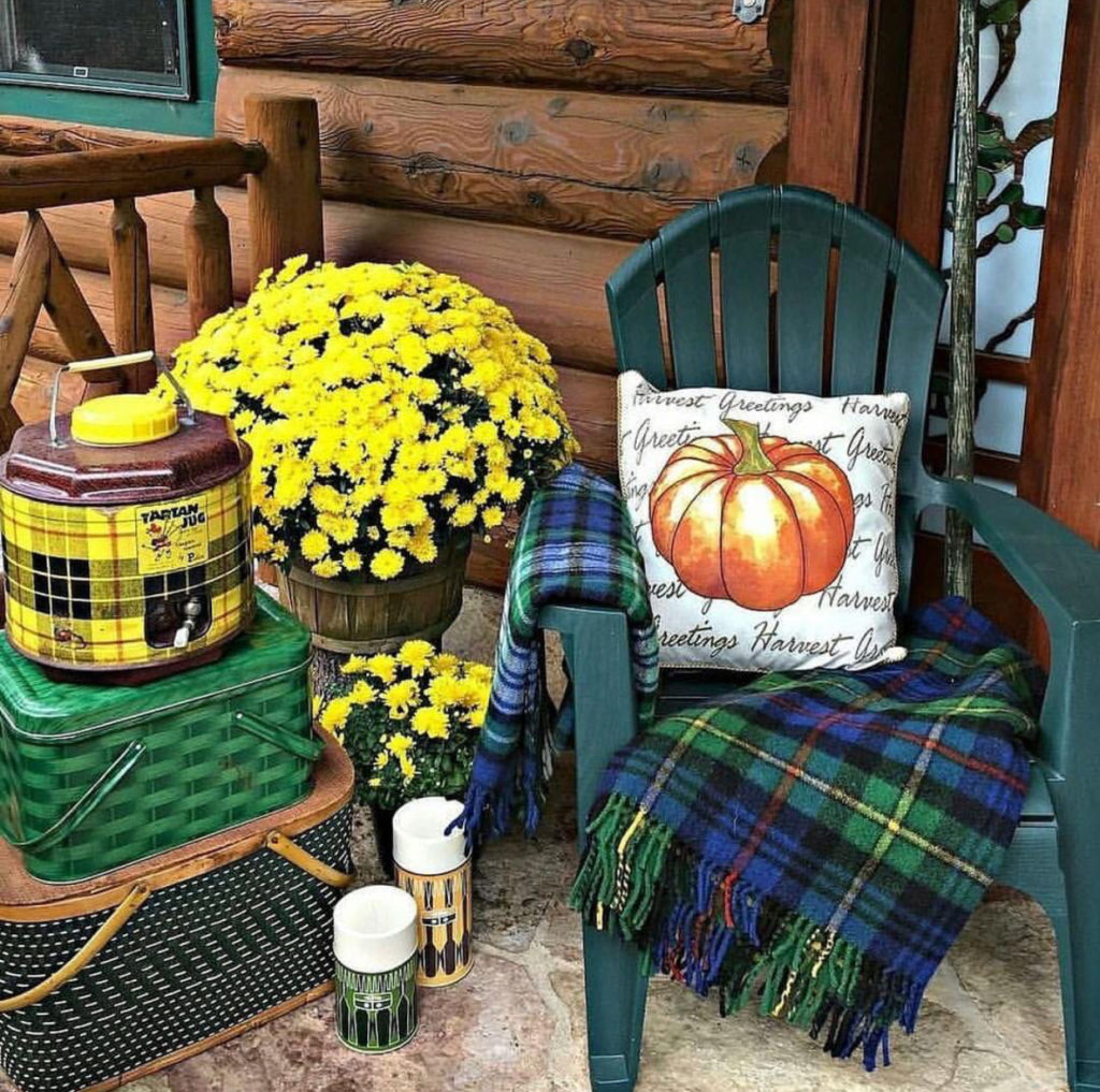 Fall Porch Decor, Vintage Decor, Rustic Decor, Log Cabin, Plaids