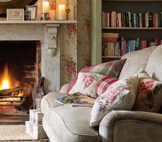 Cottage Style, Cozy, bookcases