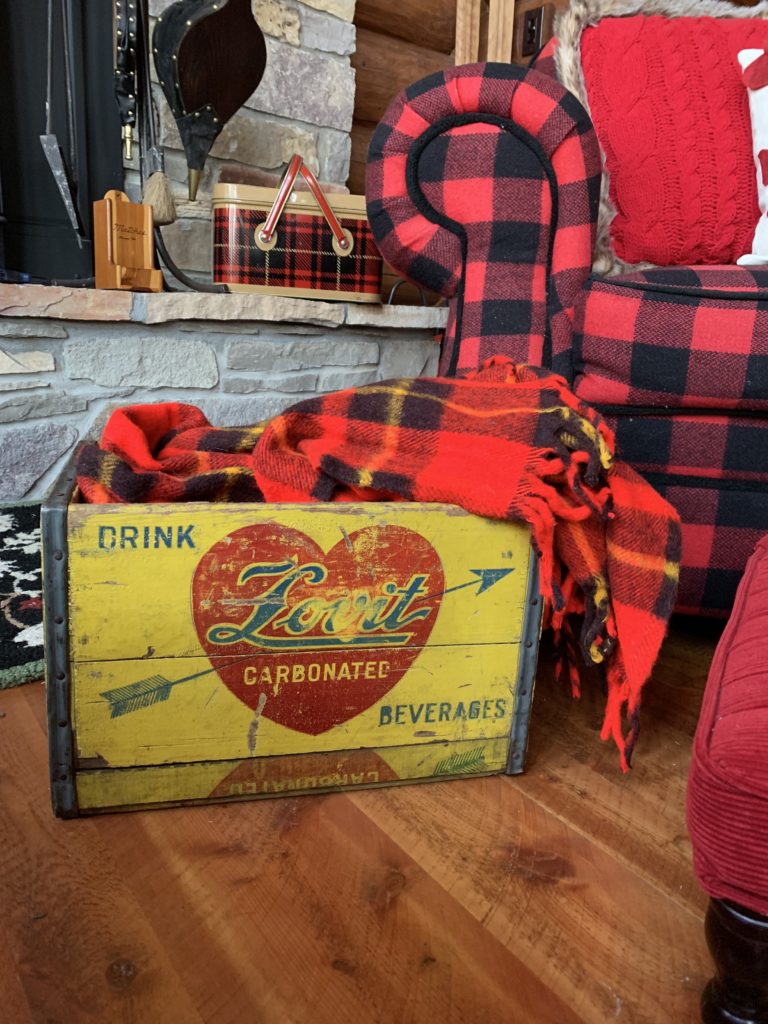 valentine-buffalo-plaid-vintage-crate
