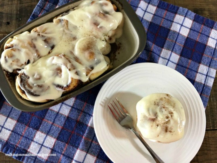cinnamon-rolls-breakfast