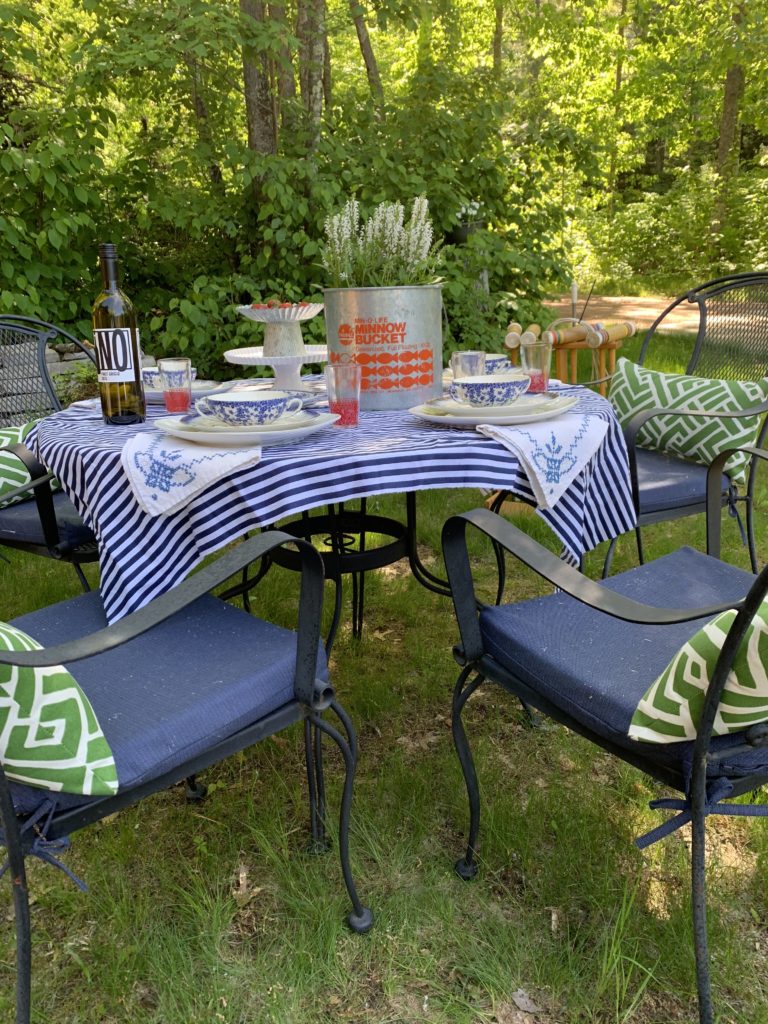 patriotic-fourth-of-july-table