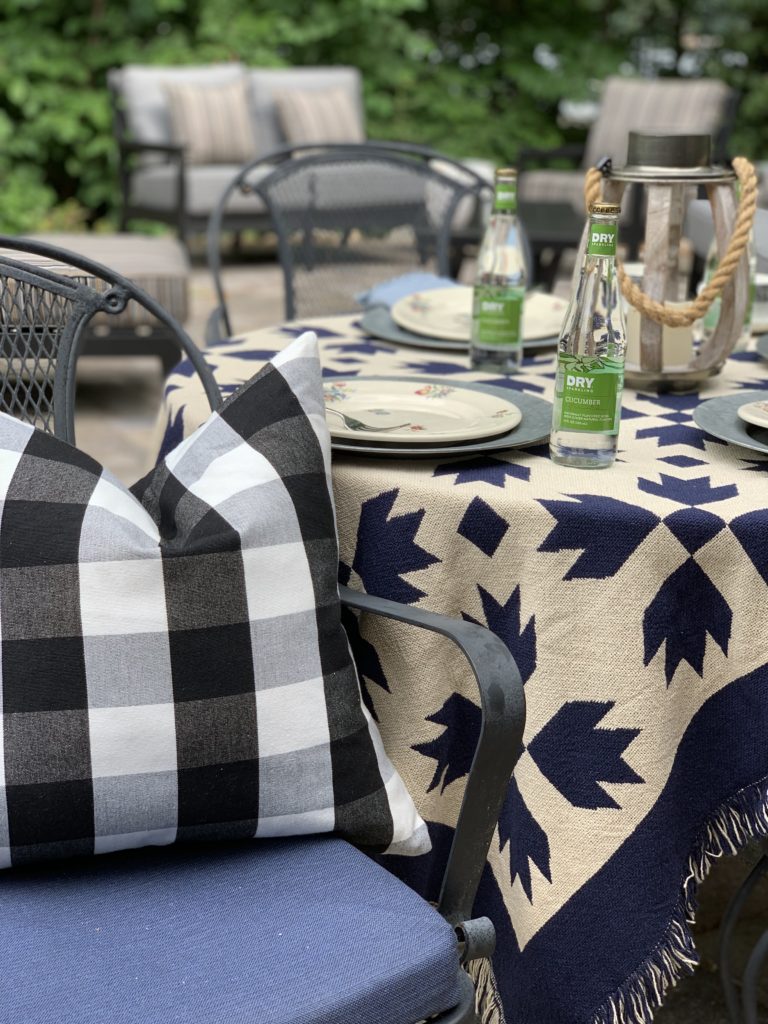 Blue and White Nautical Summer Tablescape - Zucchini Sisters