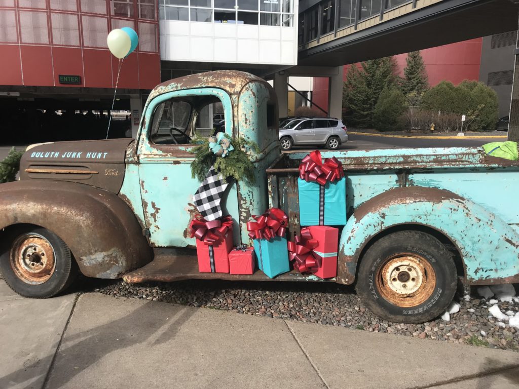 duluth junk hunt holiday market