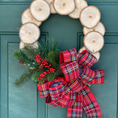 12 Beautiful Christmas Wreaths for Your Front Door