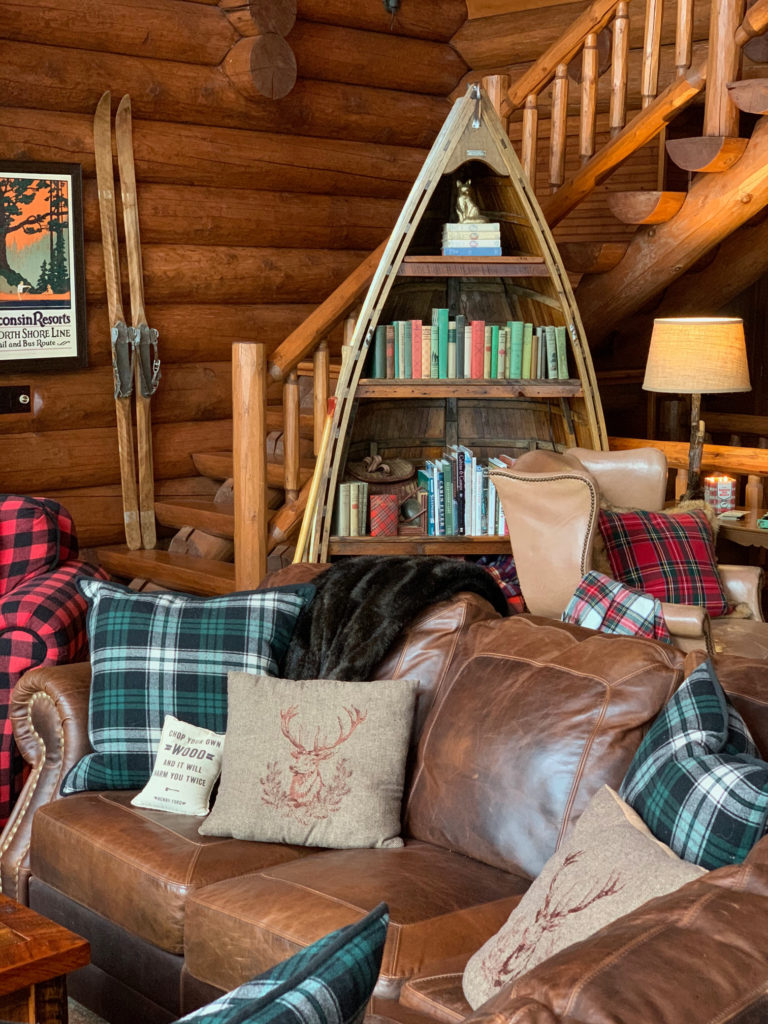 Cabin Great Room with bookshelf, Styling a Bookshelf