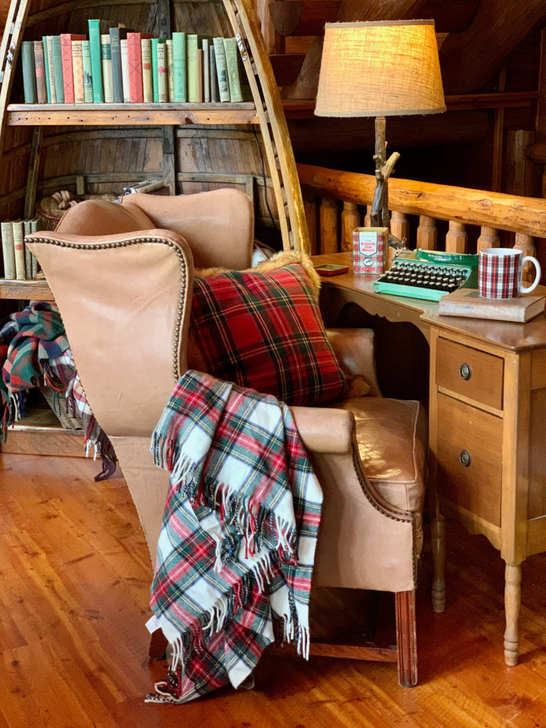 Antique desk and leather chair, Styling a Bookshelf