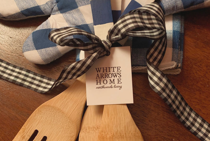 Gift Idea Painted Wooden Spoons DIY Craft Project