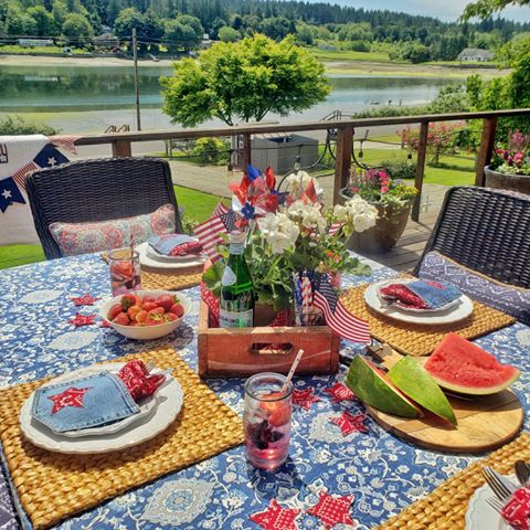 Shiplap and shells patriotic table on deck