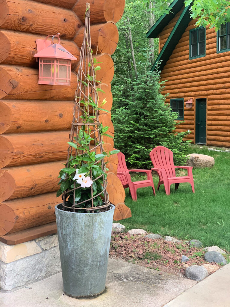 planter with trellis