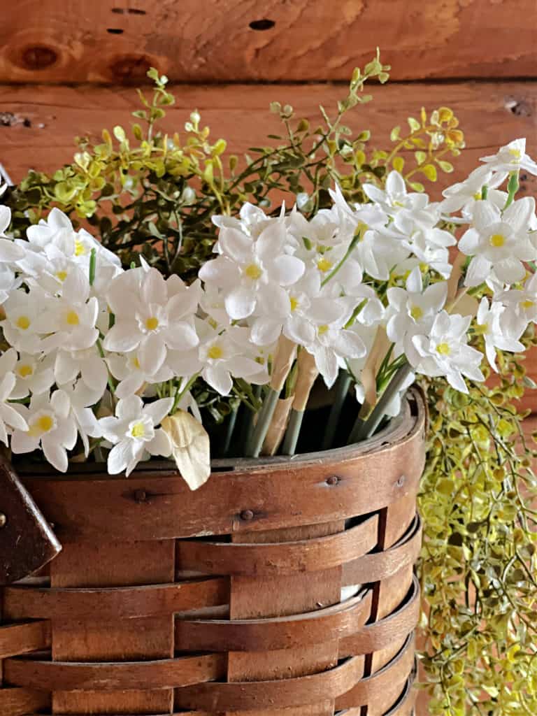 Rustic Basket Summer Decor