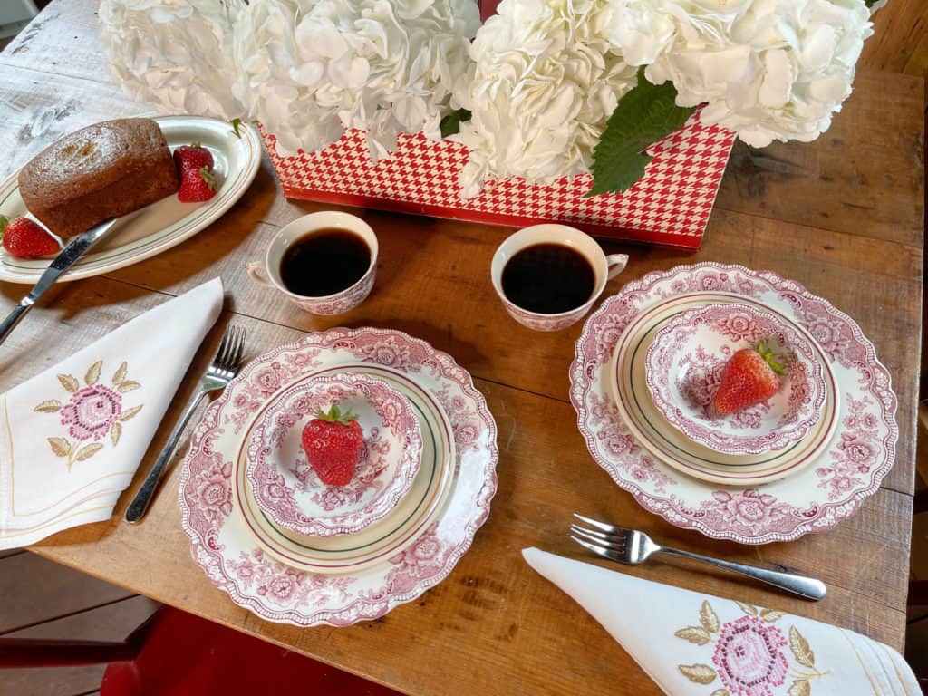 Summer Sunroom Table with strawberrys and coffee