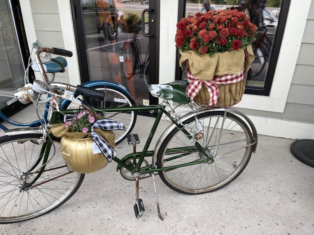 White vintage online bike