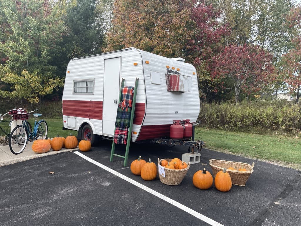 Vintage 1974 Yellowstone Camper