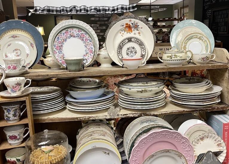Vintage Dishes to Mix and Match