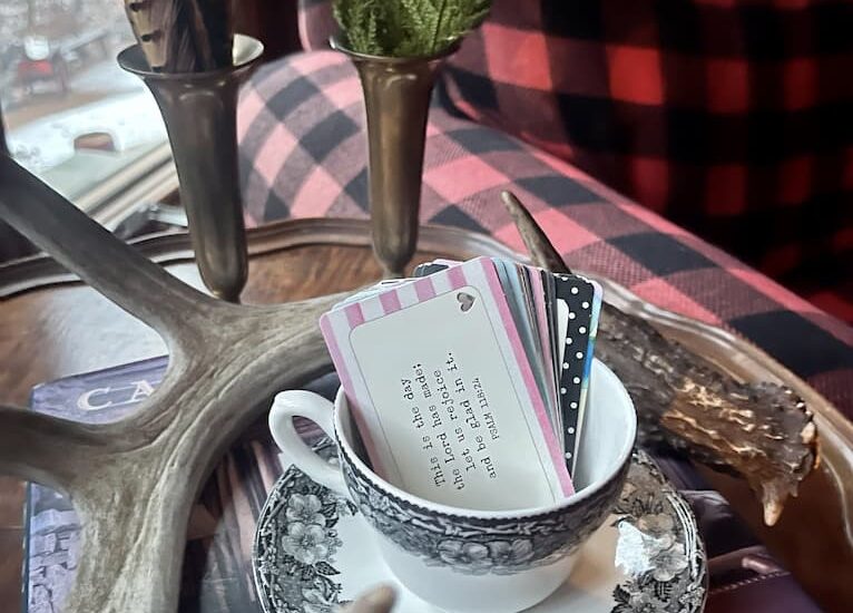 Vintage Tea Cup Card Holder