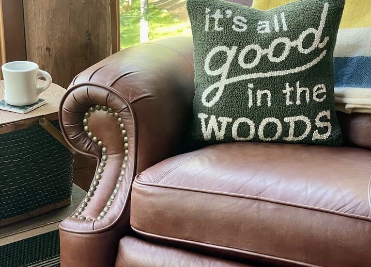 Summer decor at the lake cabin