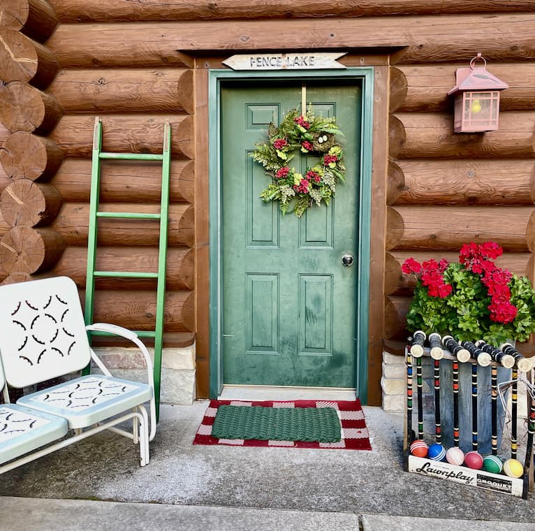 Summer decor at the lake cabin porch