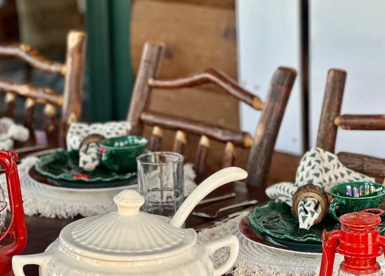 Cozy Cabin Christmas Tablescape