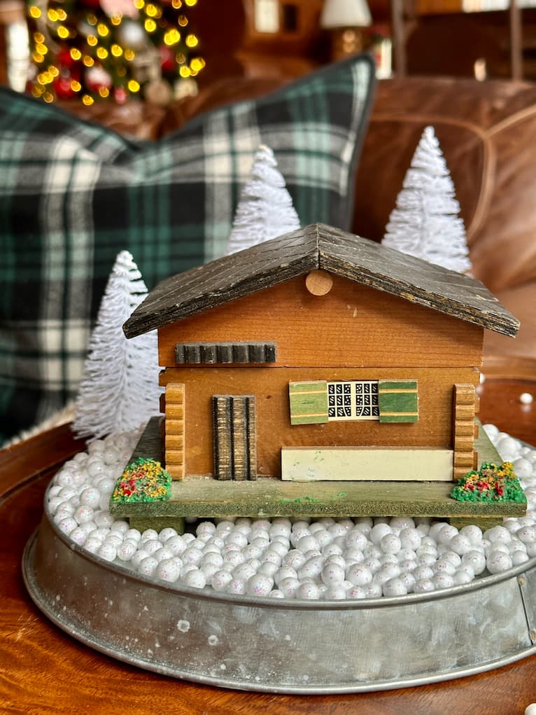 Wooden Cabin Music Box Christmas Decor