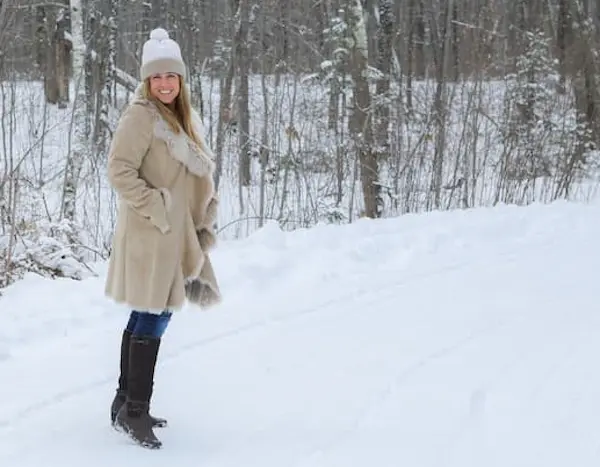 Kristin Lenz in snow