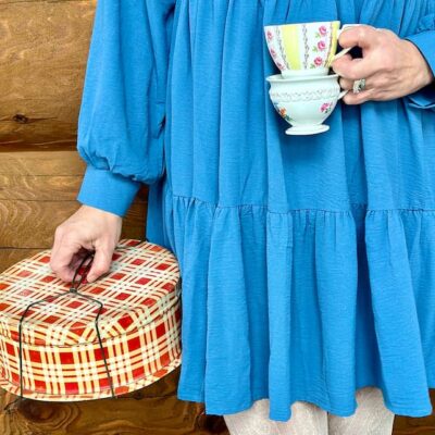 Come Over For Cake: Beautiful Thrifted Vintage Cake Plates and Cake Carriers